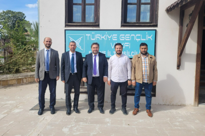 BAŞOĞLU’NDAN İLİM YAYMA CEMİYETİ VE TÜGVA ZİYARETİ