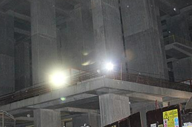 İNŞAATTAN DÜŞTÜ ŞİKAYETÇİ OLDU