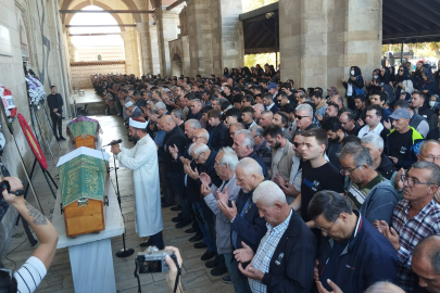GENÇ ÖĞRETMEN SON YOLCULUĞUNA UĞURLANDI