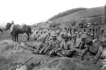 108 YIL ÖNCE ÇANAKKALE'DE CEPHEDE MEHMETÇİKE BÖYLE MORAL VERİLMİŞ