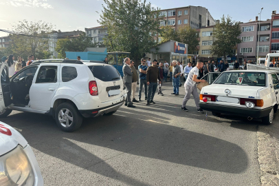 TEKİRDAĞ'DA 2 OTOMOBİL ÇARPIŞTI