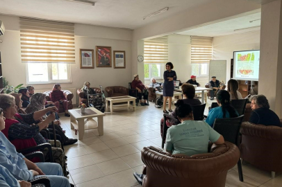 HUZUREVİ SAKİNLERİNE SAĞLIK EĞİTİMİ