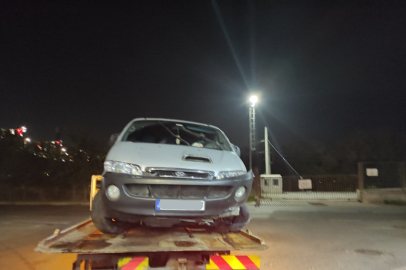 DUR İHTARINA UYMAYAN ARAÇTA DÜZENSİZ GÖÇMEN