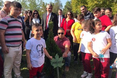 100. YIL FİDAN EKİMİ ÇOCUKLARIN ELİNDEN