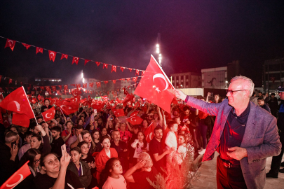 10 BİN KEŞANLI 100. YIL KORTEJİNDE BULUŞTU