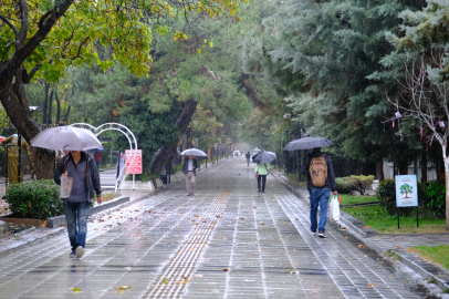 Kırklareli'nde Sağanak Etkili Oluyor