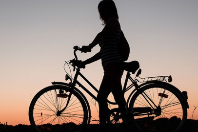 APARTMANDAN BİSİKLET ÇALDILAR