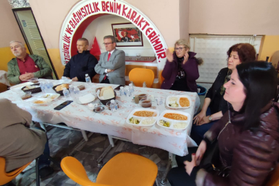 ATATÜRK’ÜN SEVDİĞİ YEMEKLERİ İKRAM ETTİLER