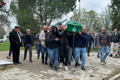 Hayatını kaybeden TIR şoförü Sakarya'da toprağa verildi