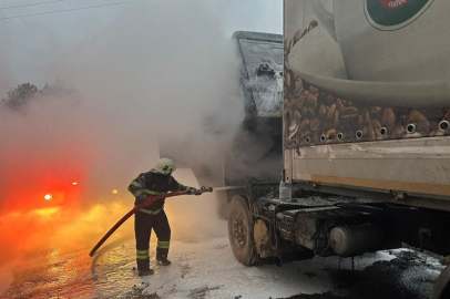 Vize’de bir kamyon seyir halindeyken alev aldı