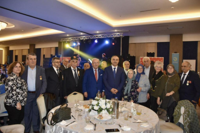 Albayrak gazilerle buluştu