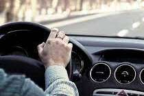 Aracına zarar verildi