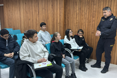 "Eğitimci polisler" meslektaşlarının çocuklarını sınavlara hazırlıyor