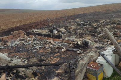 Tekirdağ’da üç koyun ağılı küle döndü