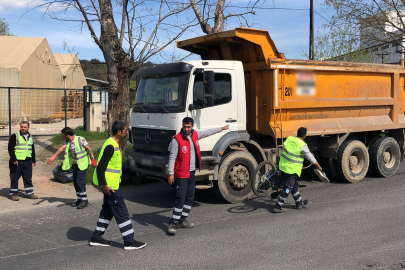 Kamyonla çarpışan bisikletli ağır yaralandı