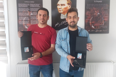 Erişkin ve Sözer basın kartı aldı