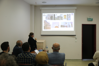 "Zaman belirleyici" muvakkithanelerin bir örneği de Selimiye'de