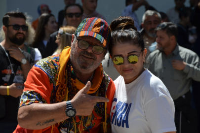 Afrika’nın yöresel kıyafetiyle ilgi odağı oldu