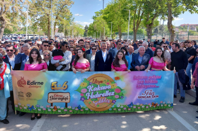 Kakava coşkusu protokol yürüyüşüyle devam etti