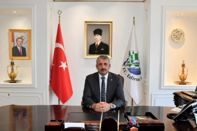 Vali Yunus Sezer’den 24 Kasım Öğretmenler Günü Mesajı