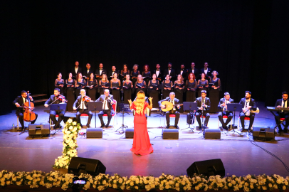 Tekirdağ'da öğretmenlerden oluşan koro sahne aldı