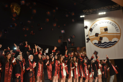 Diş Hekimi Adayları Mezun Oldu