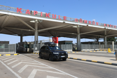 Gurbetçilerin Yorgunluğu Sınırda Türk Bayrağını Görünce Bitiyor