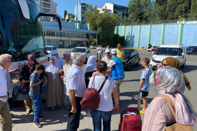 Hac İbadetini Tamamlayan Tekirdağ Kafilesi Yurda Döndü