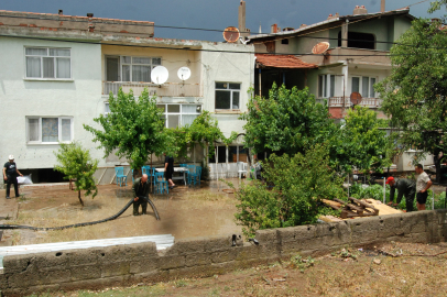 Çanakkale'de Sağanak Su Baskınlarına Neden Oldu