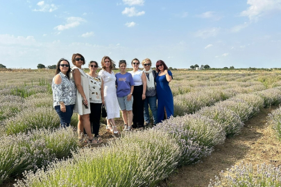 Kadın Girişimcilerden Lavanta Bahçesi’ne Ziyaret