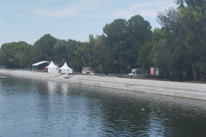 Meriç’e Betondan Oturma Alanı