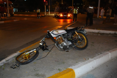 Edirne Motosiklet ve Otomobil Çarpıştı: 1 Ağır Yaralı