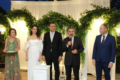 Kaymakam’ın Nişan Yüzüğünü Başkan ve Vali Taktı