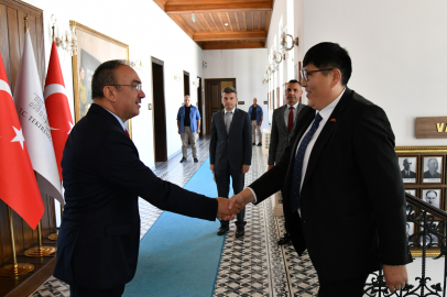 Moğolistan Başkonsolosu Vali Soytürk’ü Ziyaret Etti