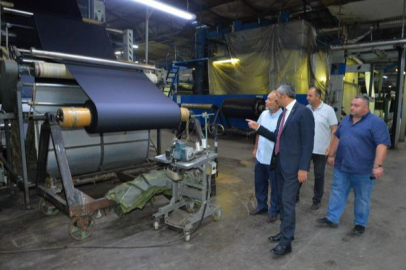 Vali Sezer Bir Tekstil Fabrikasını Ziyaret Etti