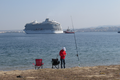 "Viking Sea" Kruvaziyeri Çanakkale Kepez Limanı'na Demirledi