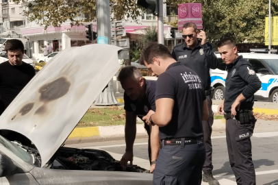 Seyir Halindeki Otomobil Alev Aldı