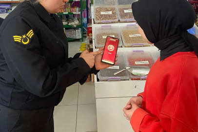 Tekirdağ'da Jandarma Ekiplerince KADES Uygulaması Tanıtılıyor