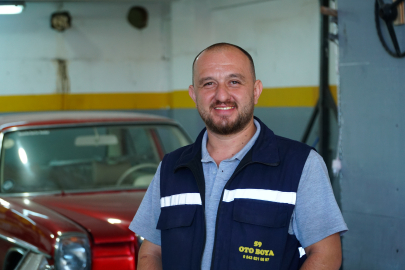 Tekirdağ'da Kaporta Boyacısının Ürettiği Fiberglas Otomobil Maketleri Talep Görüyor