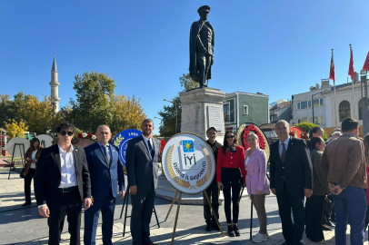 "Milletimizin 29 Ekim Cumhuriyet Bayramı’nı Kutlar; Cumhuriyetimizin Işığında Aydınlık Bir Gelecek Dilerim"