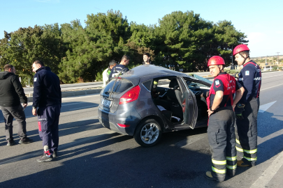Çanakkale’de Takla Atıp, 100 Metre Sürüklenen Otomobilin Sürücüsü Ağır Yaralandı