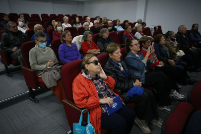 Çanakkale'de "3. Yaş Üniversitesi ve Hayat Okulu" Başladı