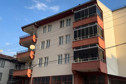 Cinnet Geçiren Genç Annesini Öldürdü