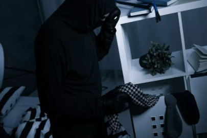 Misafirliğe Geldi TV’yi Çaldı