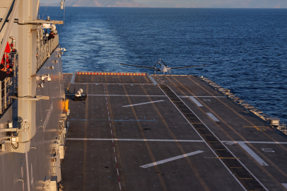 Bayraktar TB3, TCG Anadolu'ya İlk Kalkış ve İnişini Başarıyla Tamamladı