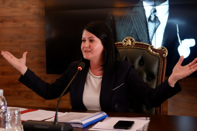 Akın’dan Soru Önergesine Sert Cevap