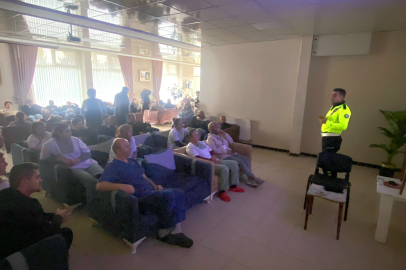 Meriç’te “Karayolları Trafik Güvenliği ve Yaşama Yol Ver” Eğitimi Düzenlendi