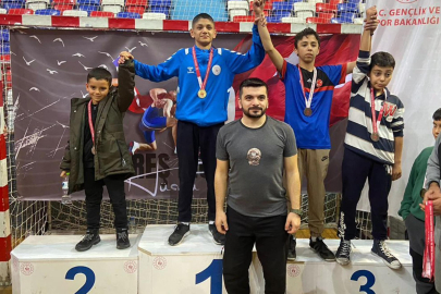 Çerkezköy Belediyesi Güreş Takımı Zonguldak'ta Gururlandırdı