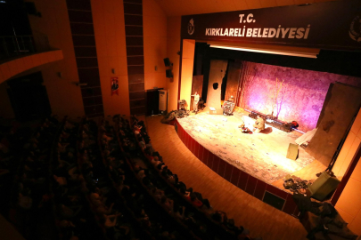 Kırklareli'nde "Boş Şehir" Adlı Oyun Sahnelendi