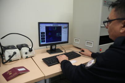 Kapıkule Sınır Kapısı'nda Kullanılan Yerli Cihaz, Sahte Pasaport Ve Kimliğe Geçit Vermiyor